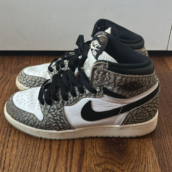 Air Jordan 1 Retro High OG White Cement Big Boy’s Size 5Y - Picture 3 of 5